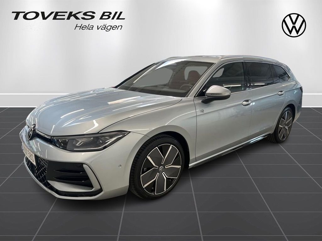 Volkswagen Passat Variant 2.0 TDI DPF SCR 4Motion DSG Sequential, 193hp, 2025