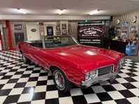 Oldsmobile Cutlass Cab -70