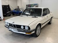BMW 518 i