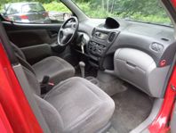 Toyota Yaris Verso AUTOMAT/PRAKTISK/BÄDDBAR/NYBES/NYSERVAD/F