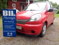 Toyota Yaris Verso AUTOMAT/PRAKTISK/BÄDDBAR/NYBES/NYSERVAD/F