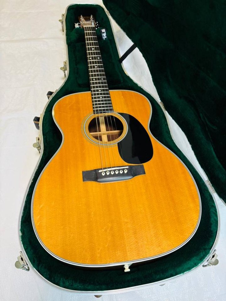Martin 000-28 (2011)