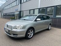 Toyota Avensis Kombi 1.8 VVT-i Nybesiktigad Nyservad Drag