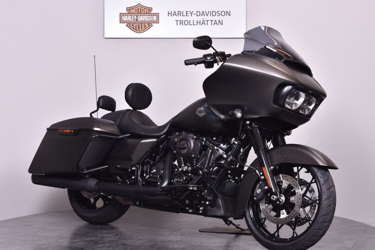 Harley-Davidson Road Glide Sp...