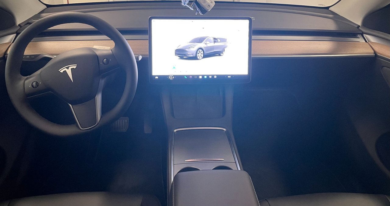 Tesla Model Y Standard Range RWD, 299hk, 2024