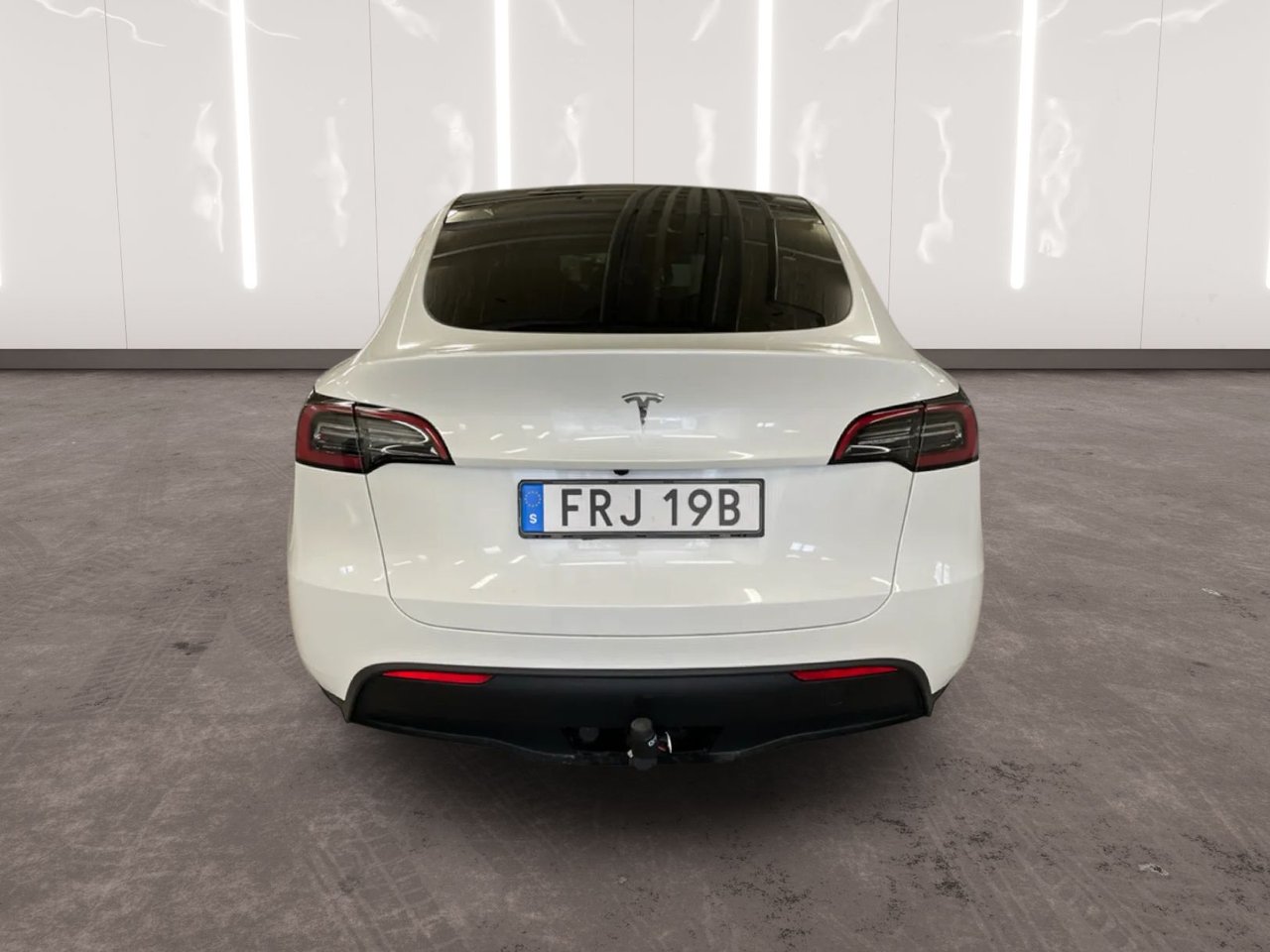 Tesla Model Y Standard Range RWD, 299hk, 2024