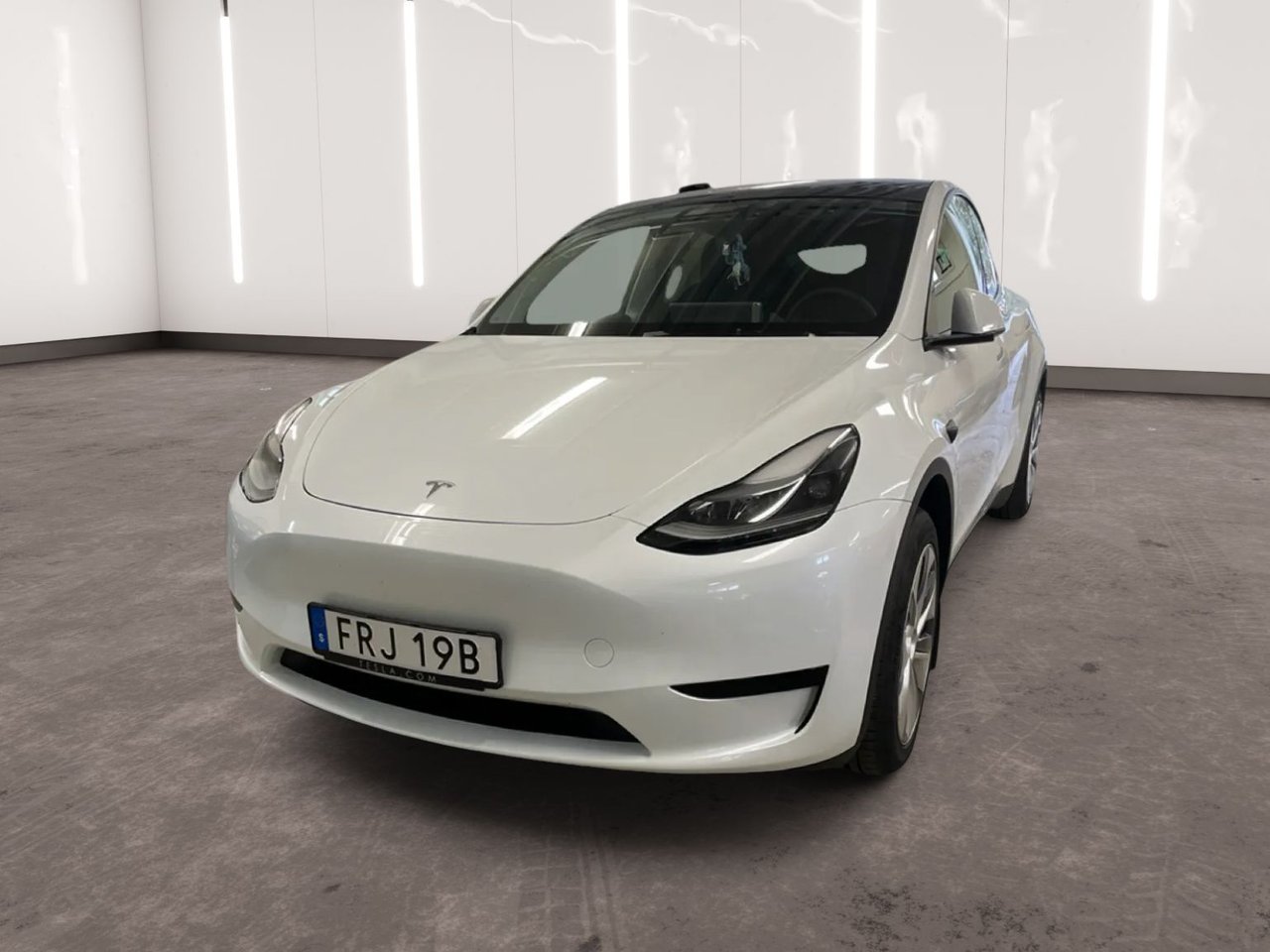 Tesla Model Y Standard Range RWD, 299hk, 2024