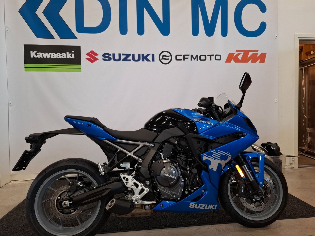 Suzuki GSX-8R "Höstpris"