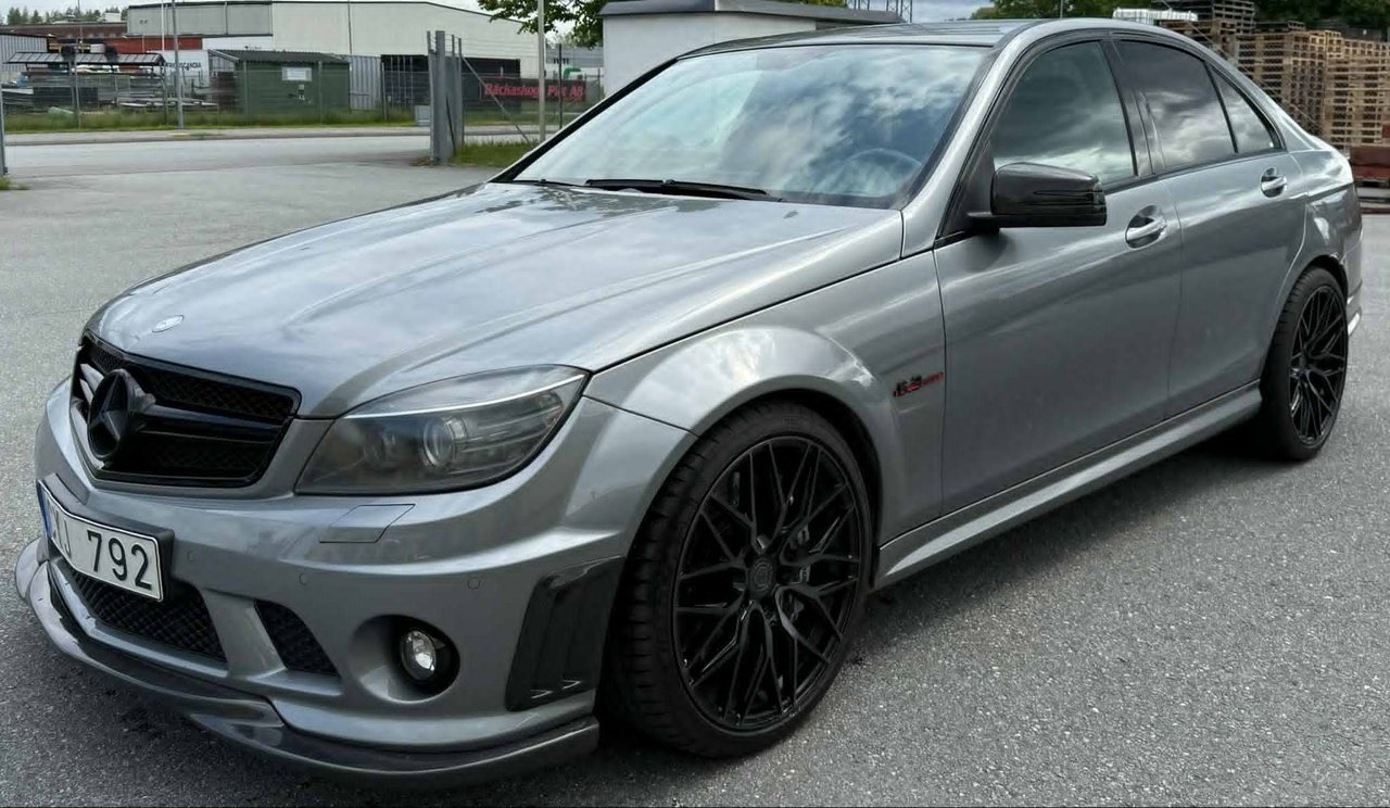 Mercedes-Benz C 63 AMG / INNO...