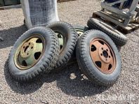 Däck med fälg traktorvagn, Betongvält & Stängsel & Stolpar