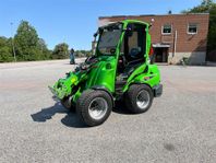 Kompaktlastare Avant 650i 4X4 med antislip