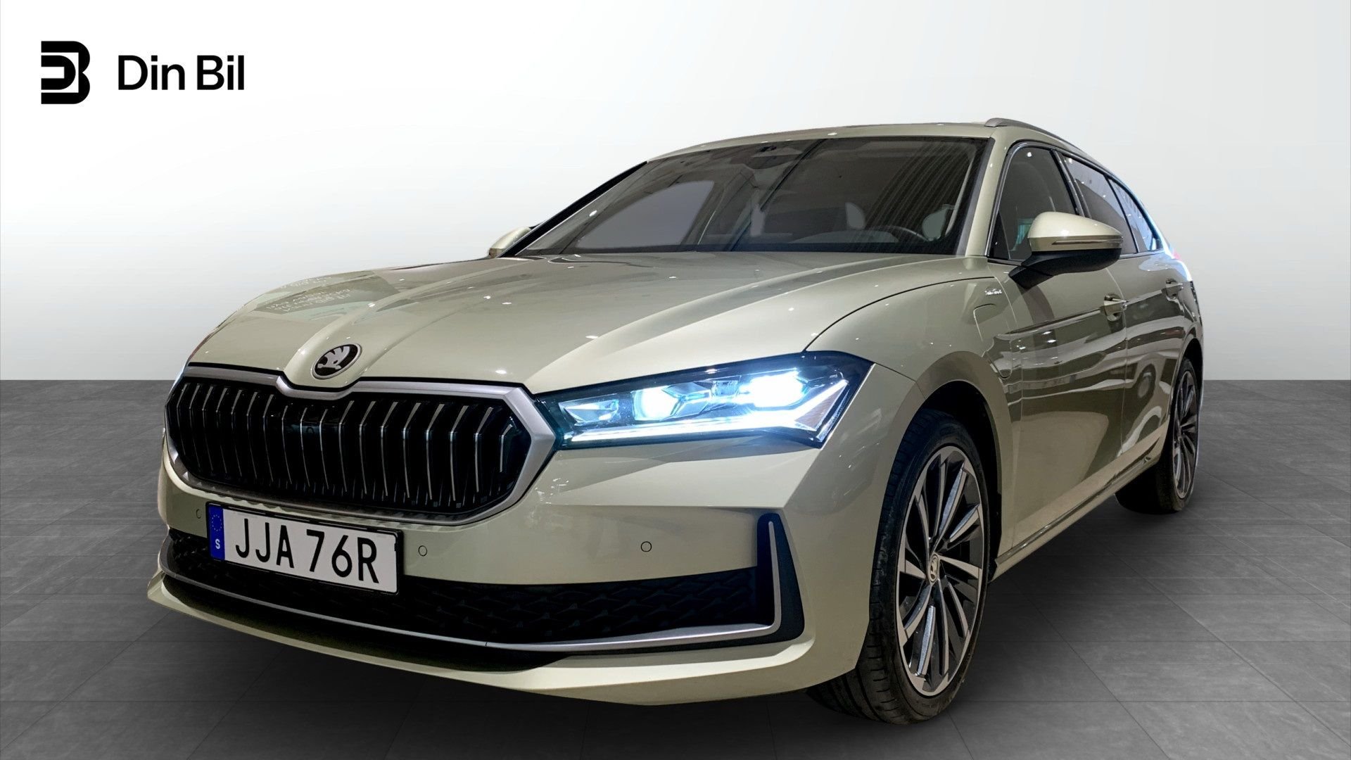 Škoda Superb iV Combi DSG Sekventiell, 204hk, 2024