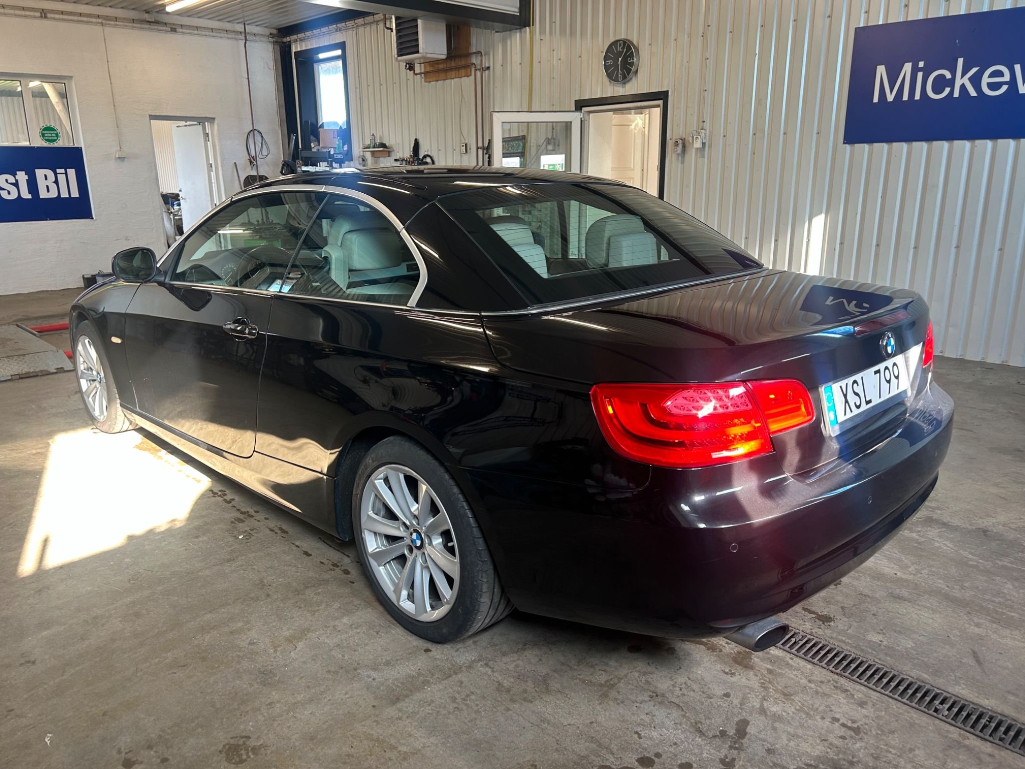 For sale - BMW 318i Convertible Manual, 143hp, 2012 for sale at ...