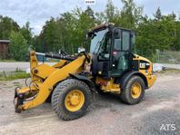 CAT 906 M med flera redskap(VIDEO) (659,000:- ex moms)