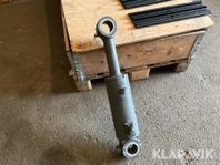 Kolv till schaktblad Takeuchi
