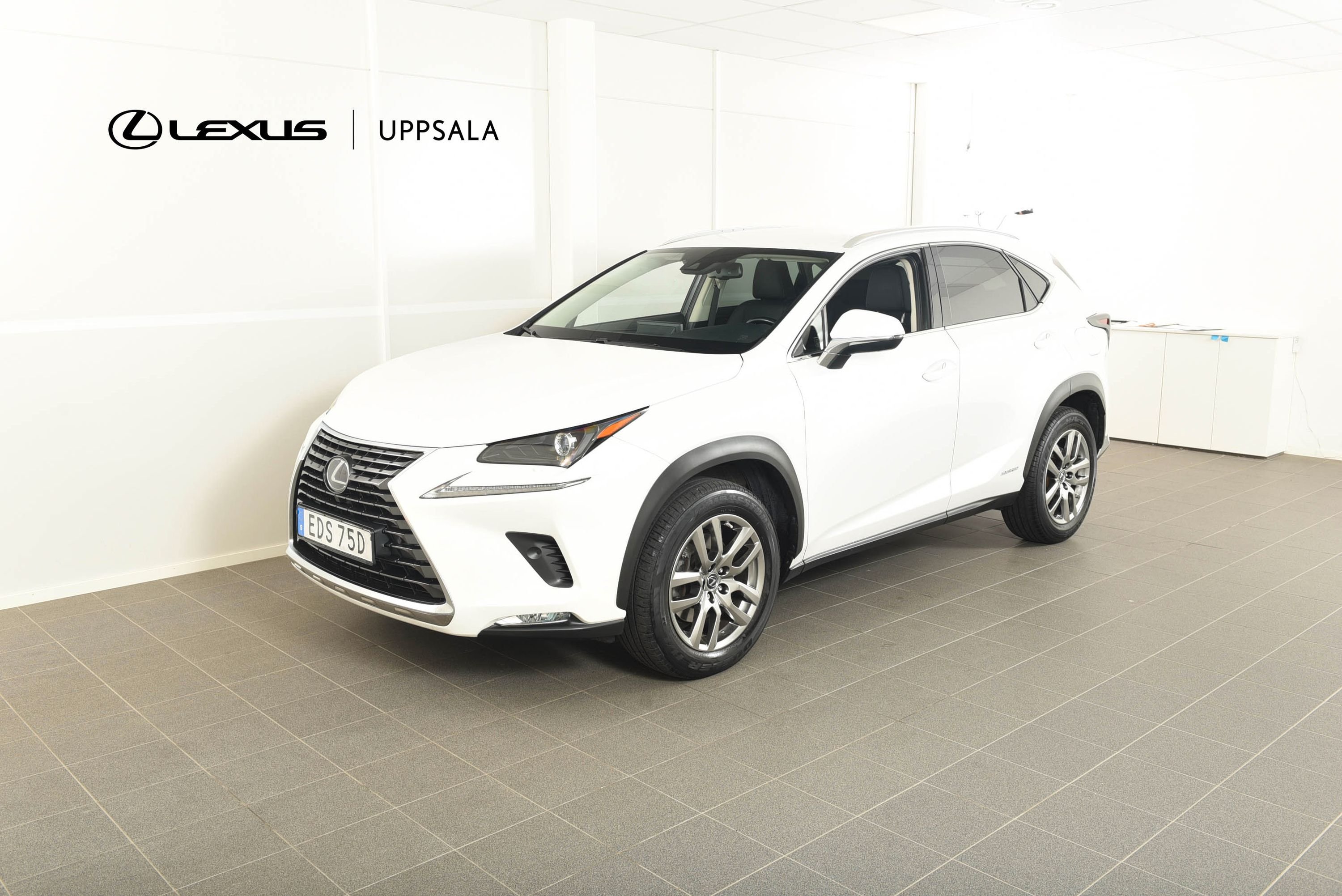 Lexus NX 300h AWD 2.5 AWD E-CVT, 197hk, 2019