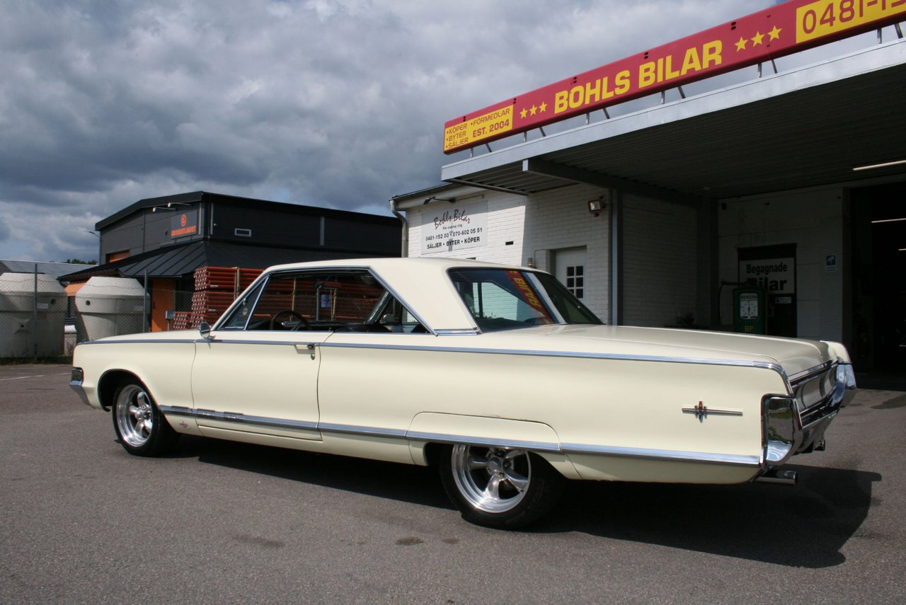 Chrysler 300 2-Door Hardtop V...