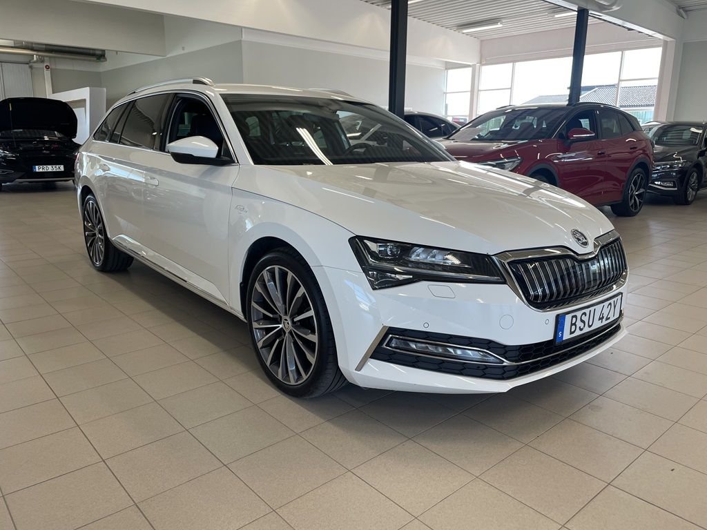 Škoda Superb iV Stasjonsvogn 1.4 Plug-in Hybrid DSG sekvensiell, 6-trinn, 218hk, 2021