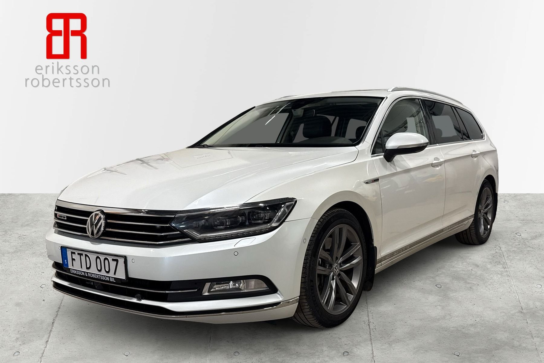 Volkswagen Passat Sportscombi 2.0 TDI DPF SCR BMT 4Motion DSG Sekventiell, 240hk, 2015