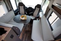 Weinsberg *6.99m*9-växlad automat*200hk*5-bälten*3500kg