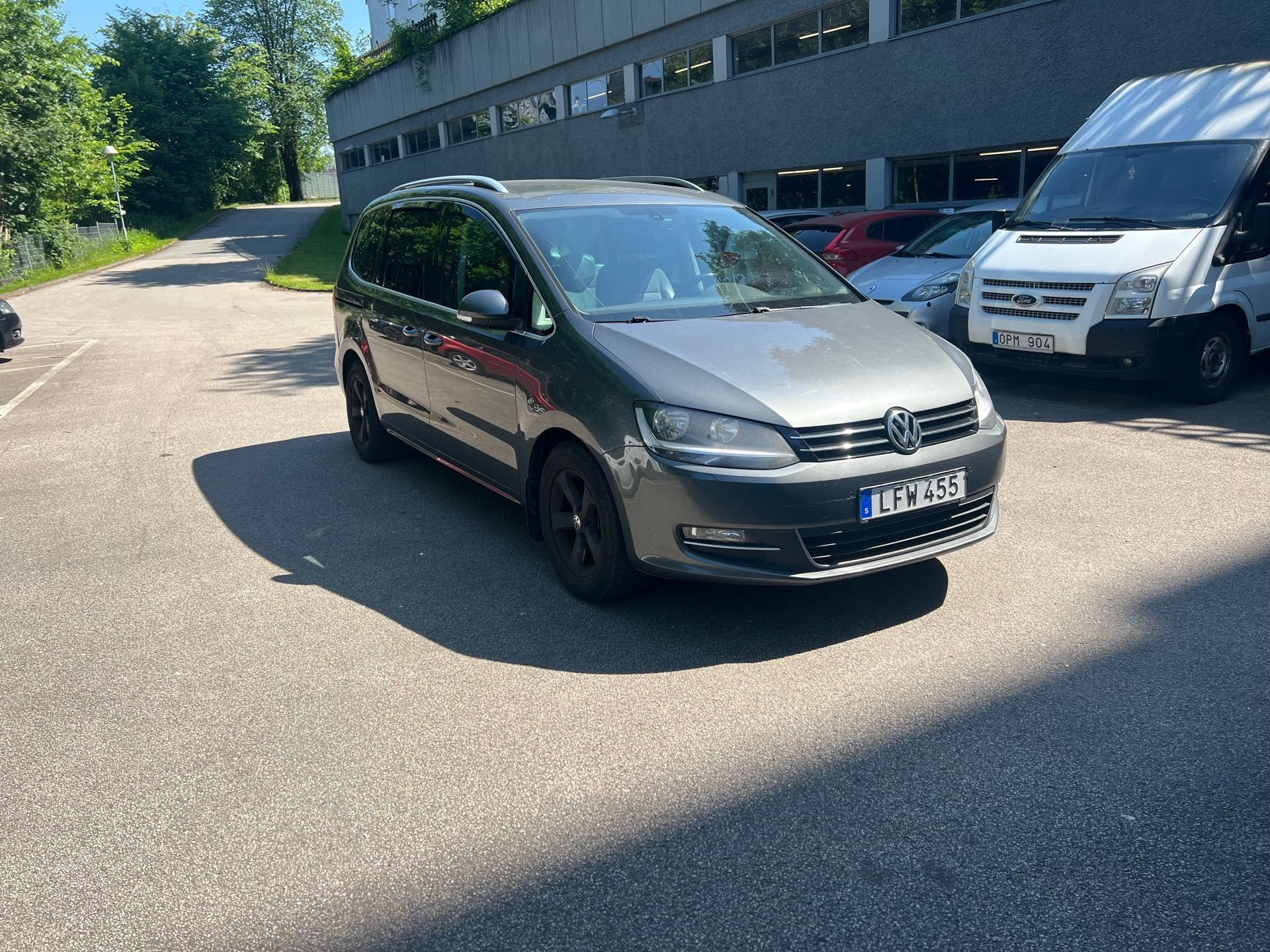Volkswagen Sharan 7-seater 2.0 TDI DPF BMT DSG Sequential, 170hp, 2011