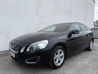 Volvo V60 D2 115hk Momentum VOC Värmare Dragkrok P sensor