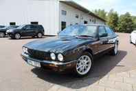 Jaguar XJ 3.2 V8 Executive, extremt fin, perf innertak nybes