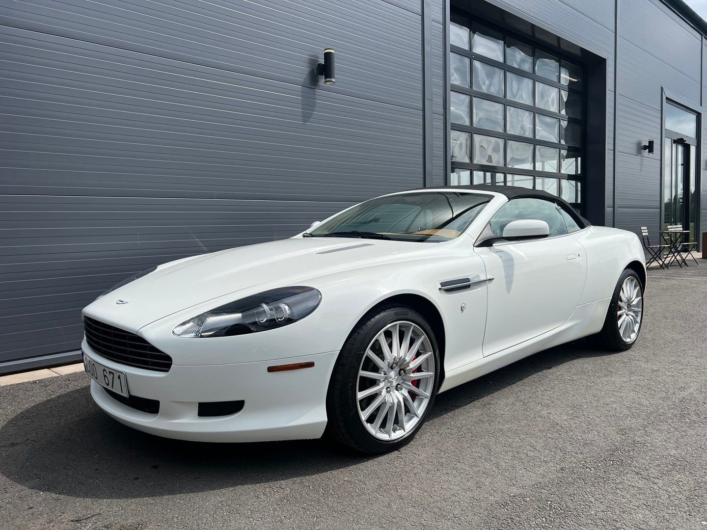 Aston Martin DB9 Volante 5.9 V12 Touchtronic II, 477hp, 2009