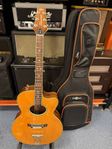 Aria Elecord AE-90 made in Japan w gigbag begagnad