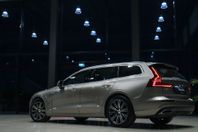 Volvo V60 RECHARGE T6 350HK AWD INSCRIPTION *SKINNKLÄDSEL*