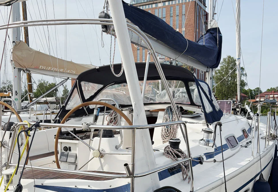 Bavaria 42 Cruiser image
