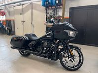 Harley-Davidson Road Glide 117 *Finns I Butik*
