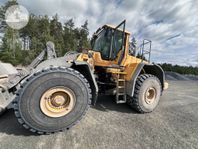 Volvo L 220 F