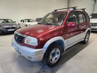 Suzuki Grand Vitara 2.5 4WD *Dragkrok *Vinterhjul