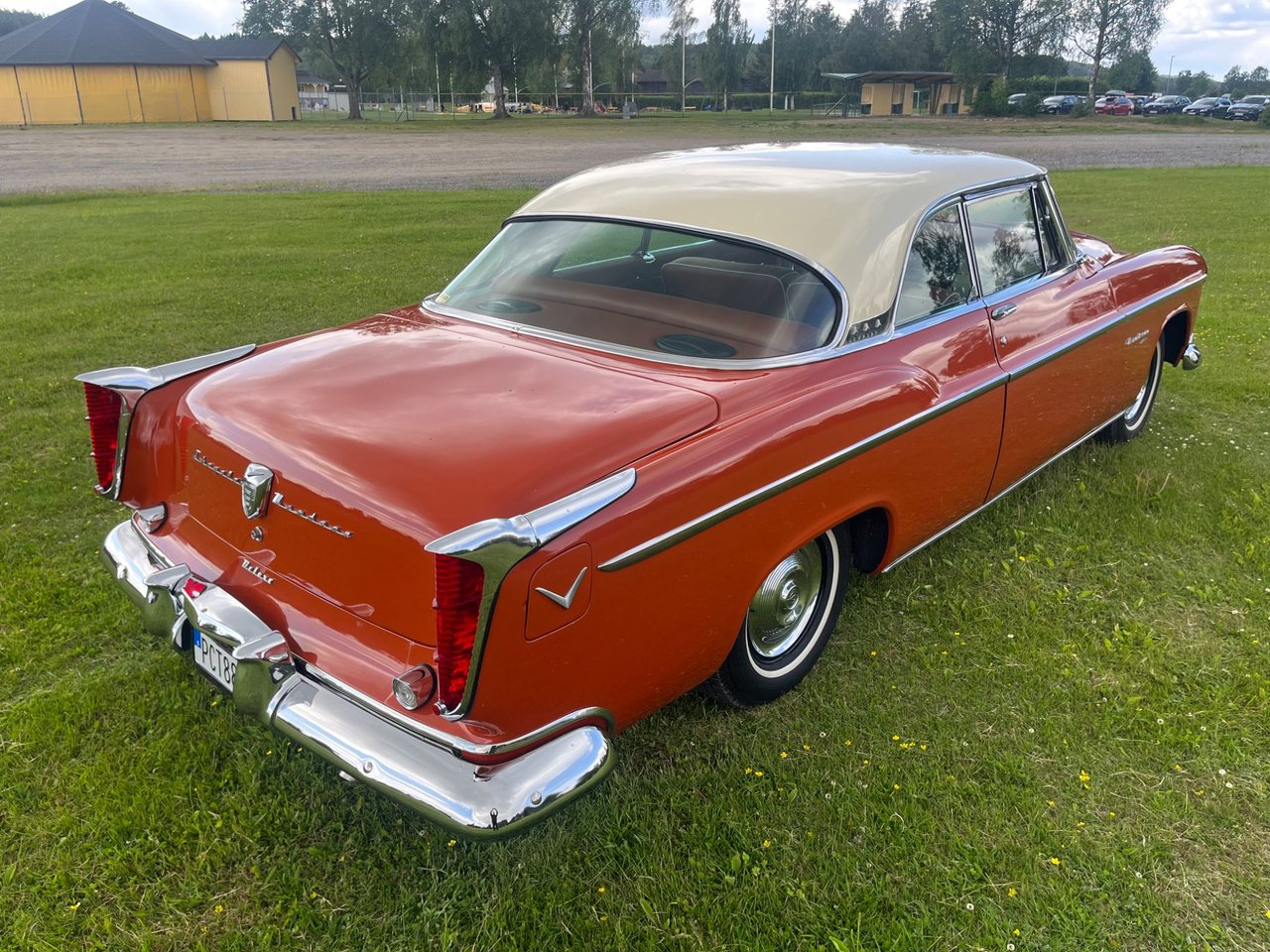 Chrysler Windsor DeLuxe Newport 4.9 V8 PowerFlite, 190hk, 1955