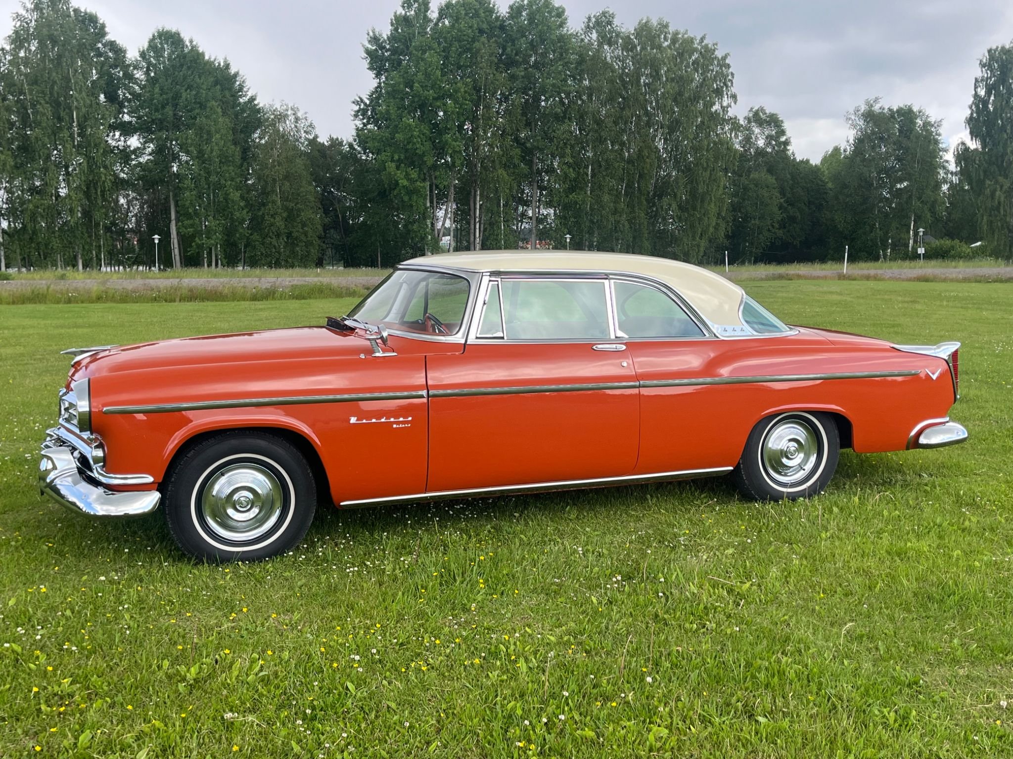 Chrysler Windsor DeLuxe Newport 4.9 V8 PowerFlite, 190hk, 1955