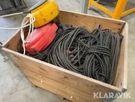 Pall med diverse elkabel & Värmefläkt Frico P93