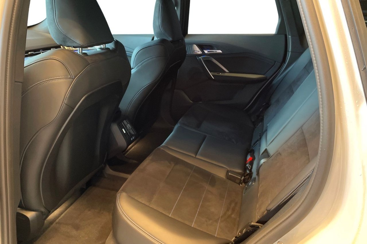 BMW X1 xDrive30e Steptronic, 326hk, 2025