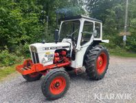 Traktor David Brown 885