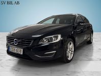 Volvo V60 AUTOMAT D5 Plug-in Hybrid AWD Geartronic Momentum.