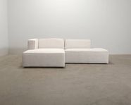 Forms & Objects Isa 2-sits divansoffa med öppet avslut