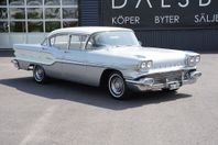 Pontiac Chieftain Sedan / Originalbil i superskick -58