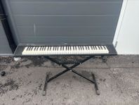 Diverse musikinstrument via auktion