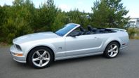 Ford Mustang GT Cab  / Inkommande bil