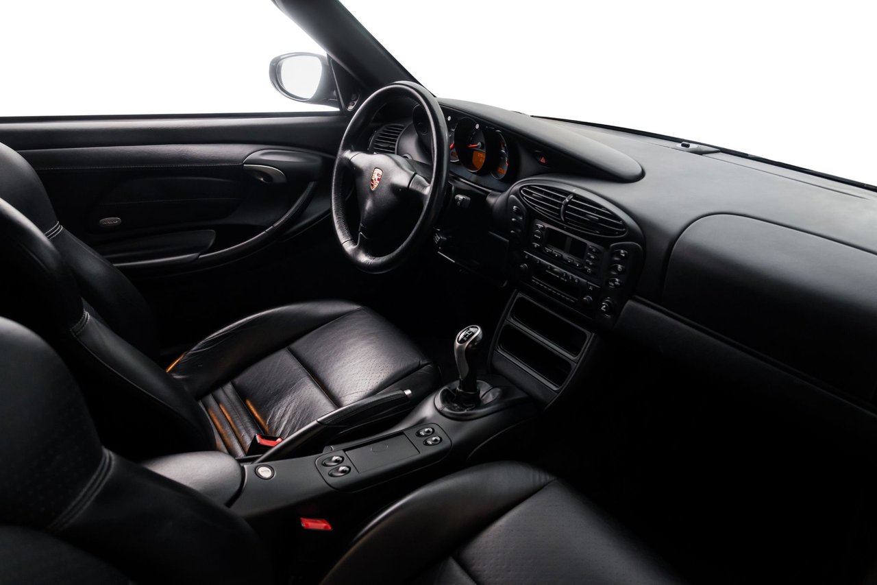 Porsche Boxster Manuell, 220hk, 2002