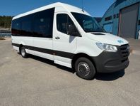 Mercedes-Benz Sprinter 517 buss 19 pass Lift