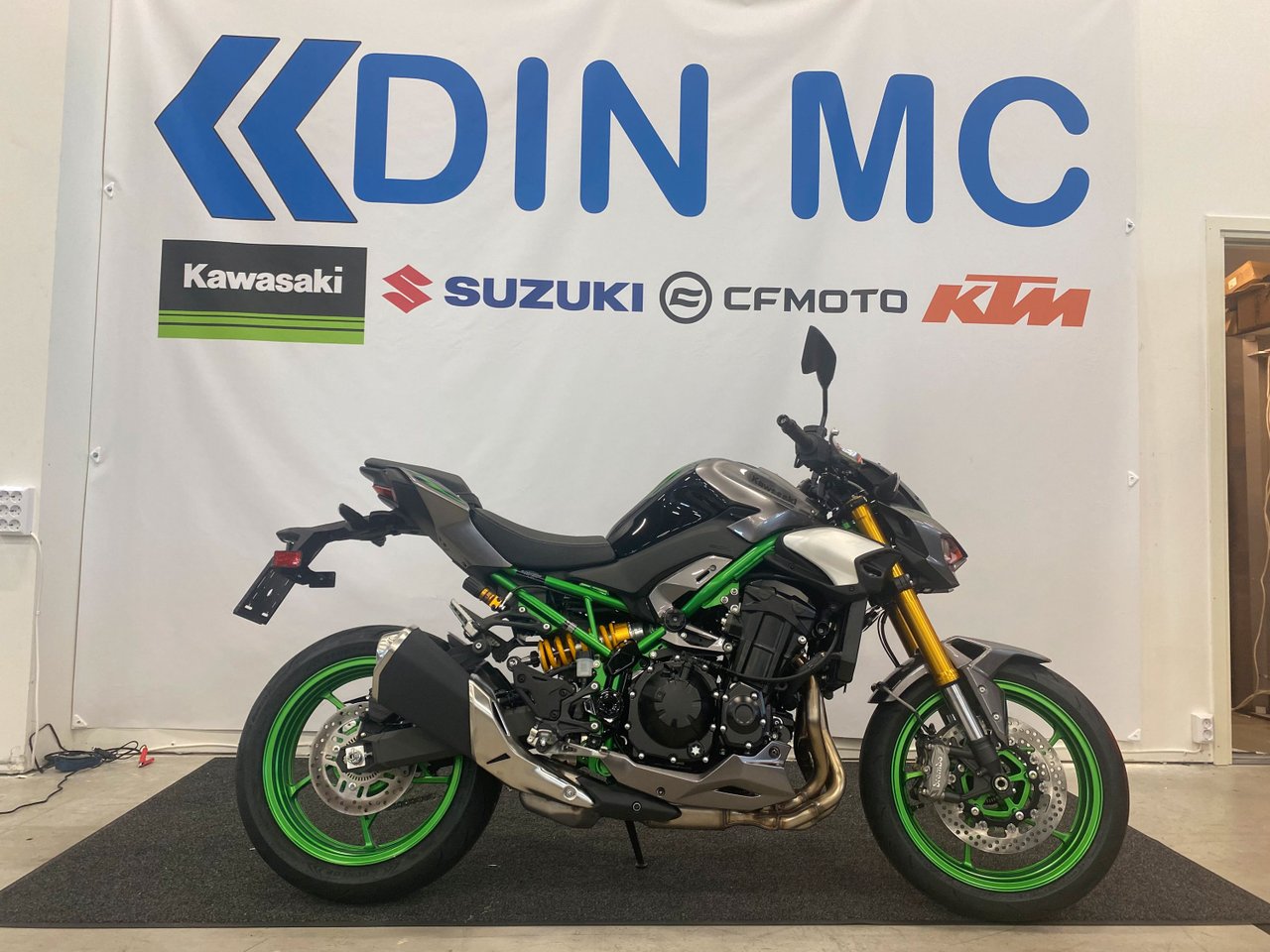 Kawasaki Z900 SE "omgående le...
