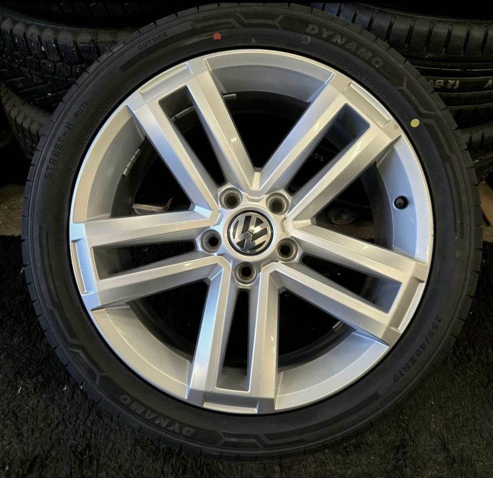 VW Transporter, TOUAREG, 19 f...