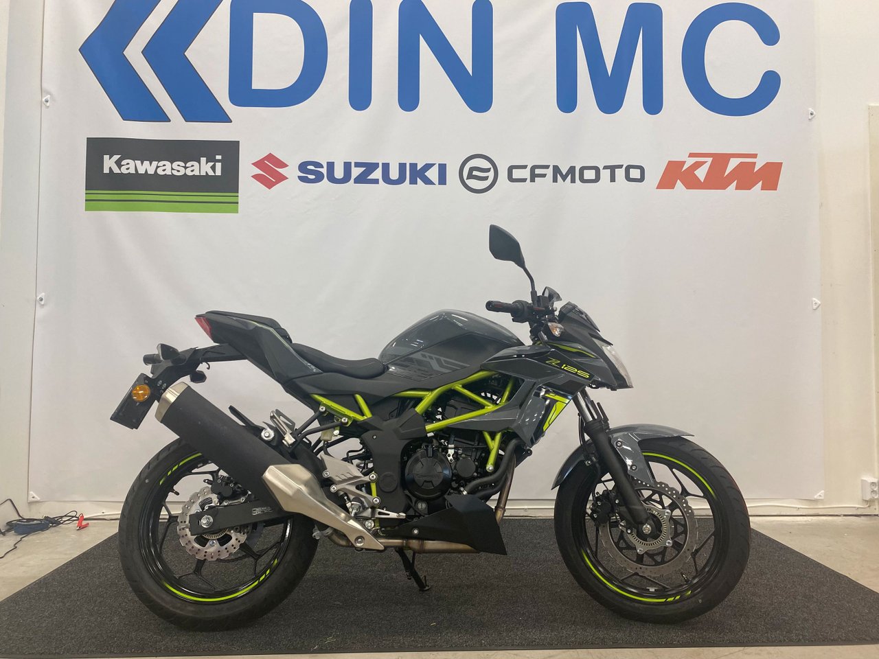 Kawasaki Z125 "fabriksny för ...