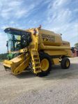New Holland TX66 SKÖRDETRÖSKA (KUND)